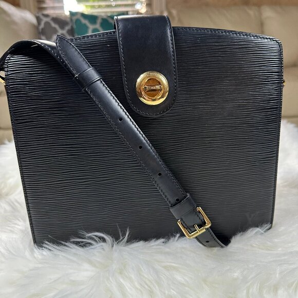 Authentic Louis Vuitton Capuchin Epi Noir Leather Crossbody - Picture 2 of 16